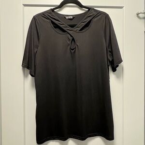 BloomChic Black Short Sleeve Tee with Keyhole Design